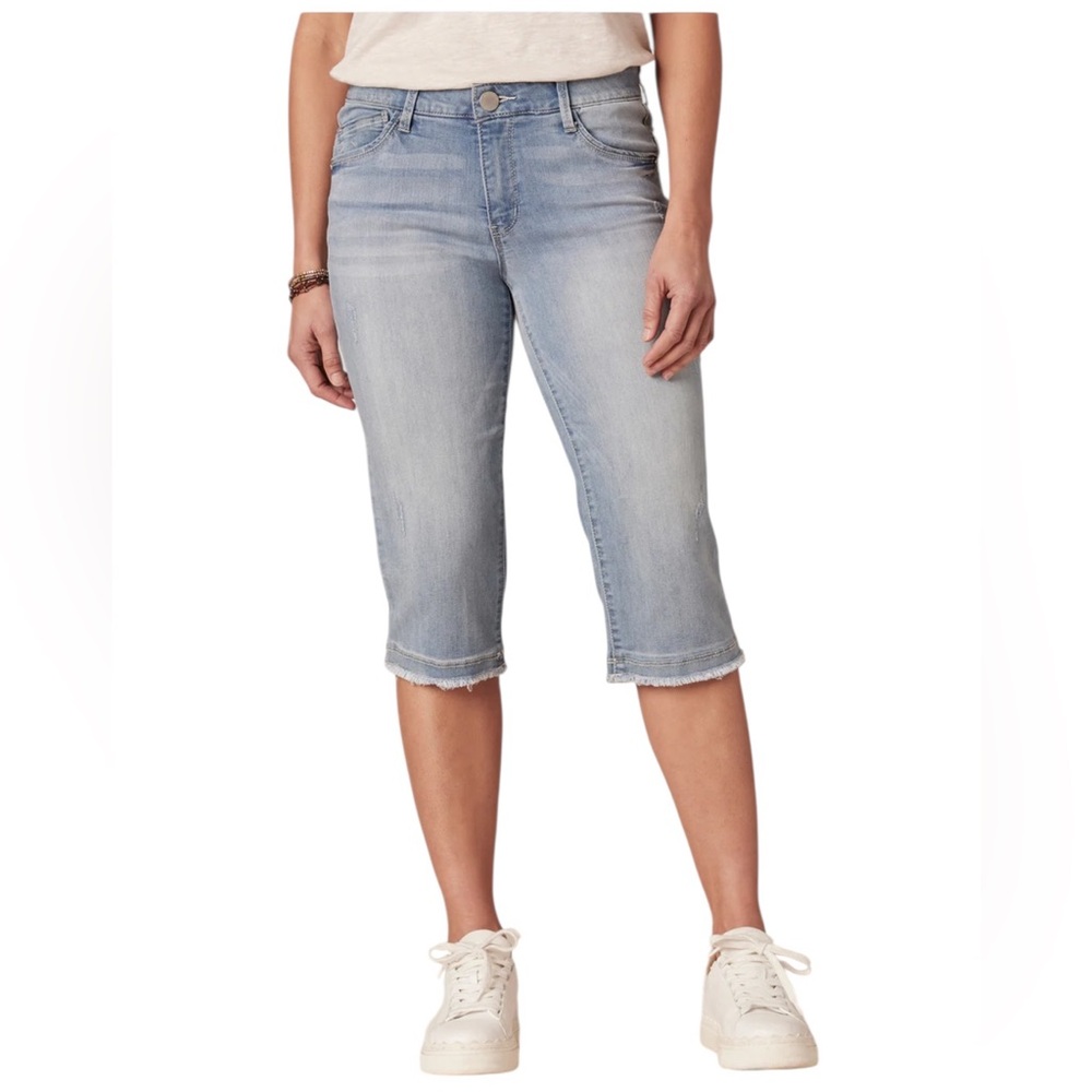 Democracy Light Blue  Ab"solutionDenim Skimmer Capri